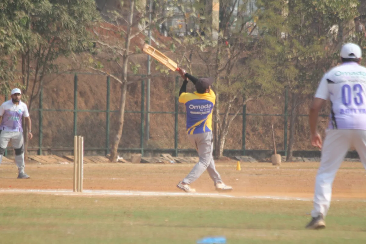 GIBA members enjoying the cricket day